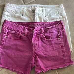 American Eagle Outfitters Women's Pink and White Shorts size 6